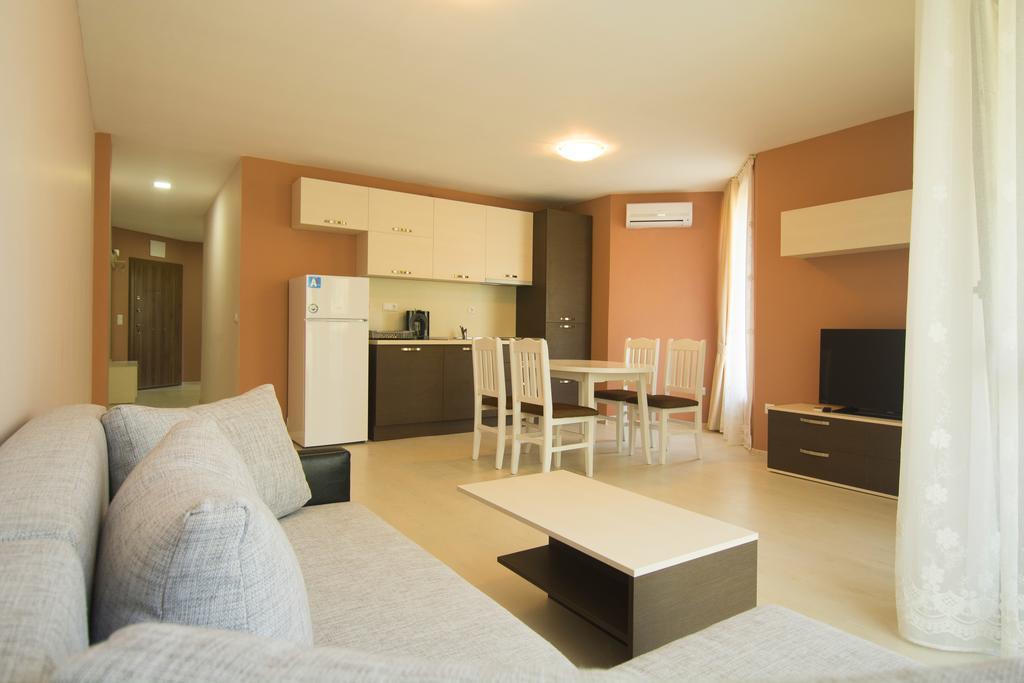 Holiday Village Лозенець Екстер'єр фото