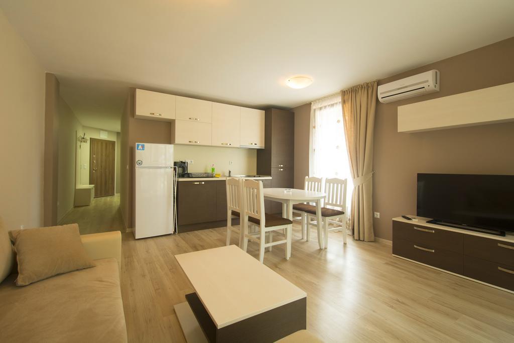 Holiday Village Лозенець Екстер'єр фото