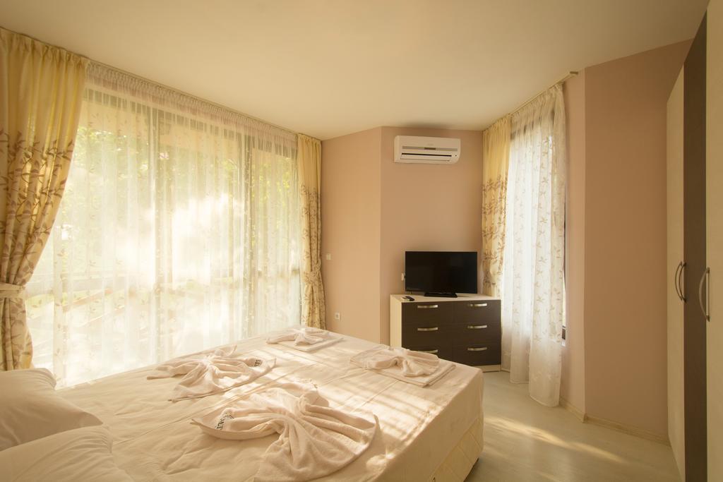 Holiday Village Лозенець Екстер'єр фото